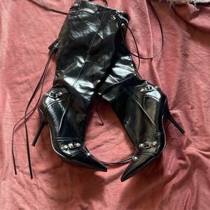 Elegant Black Stiletto Boots